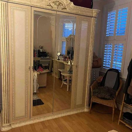 Nice Comfy House Лондон Екстериор снимка